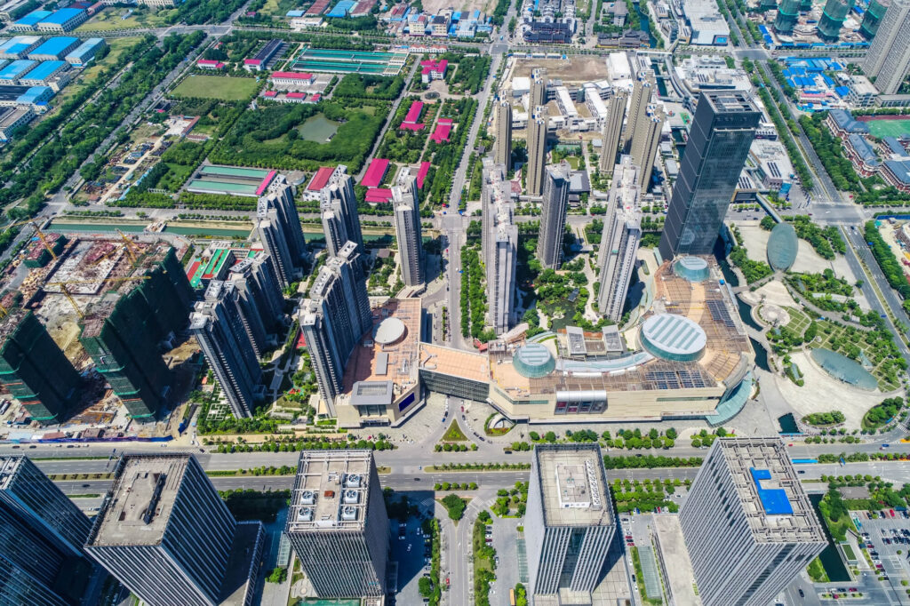 Foreign investors setting up business in Dubai Freezone 2026